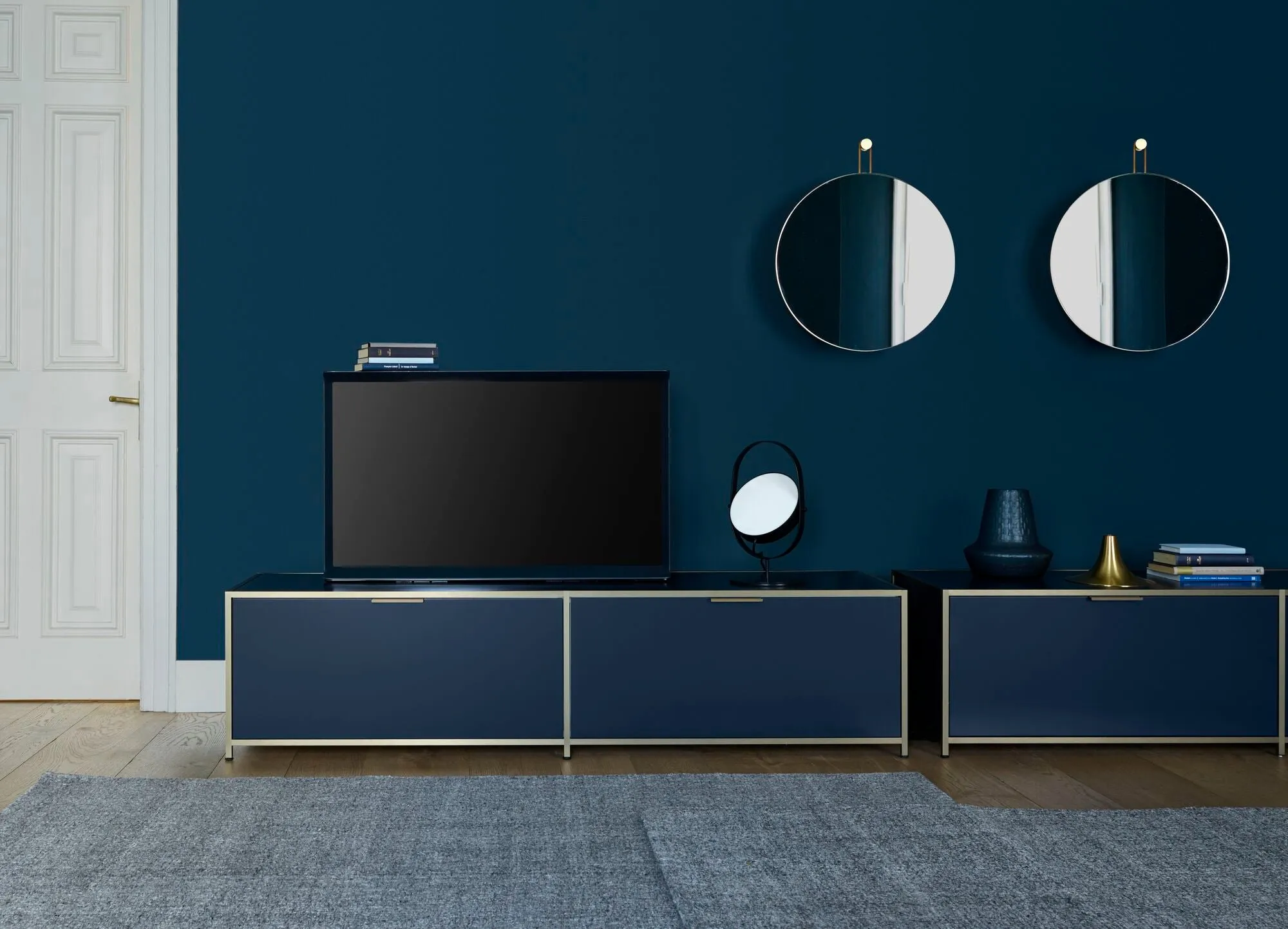 Dita Tv Cabinet 1 Drawer   1 Flap Door