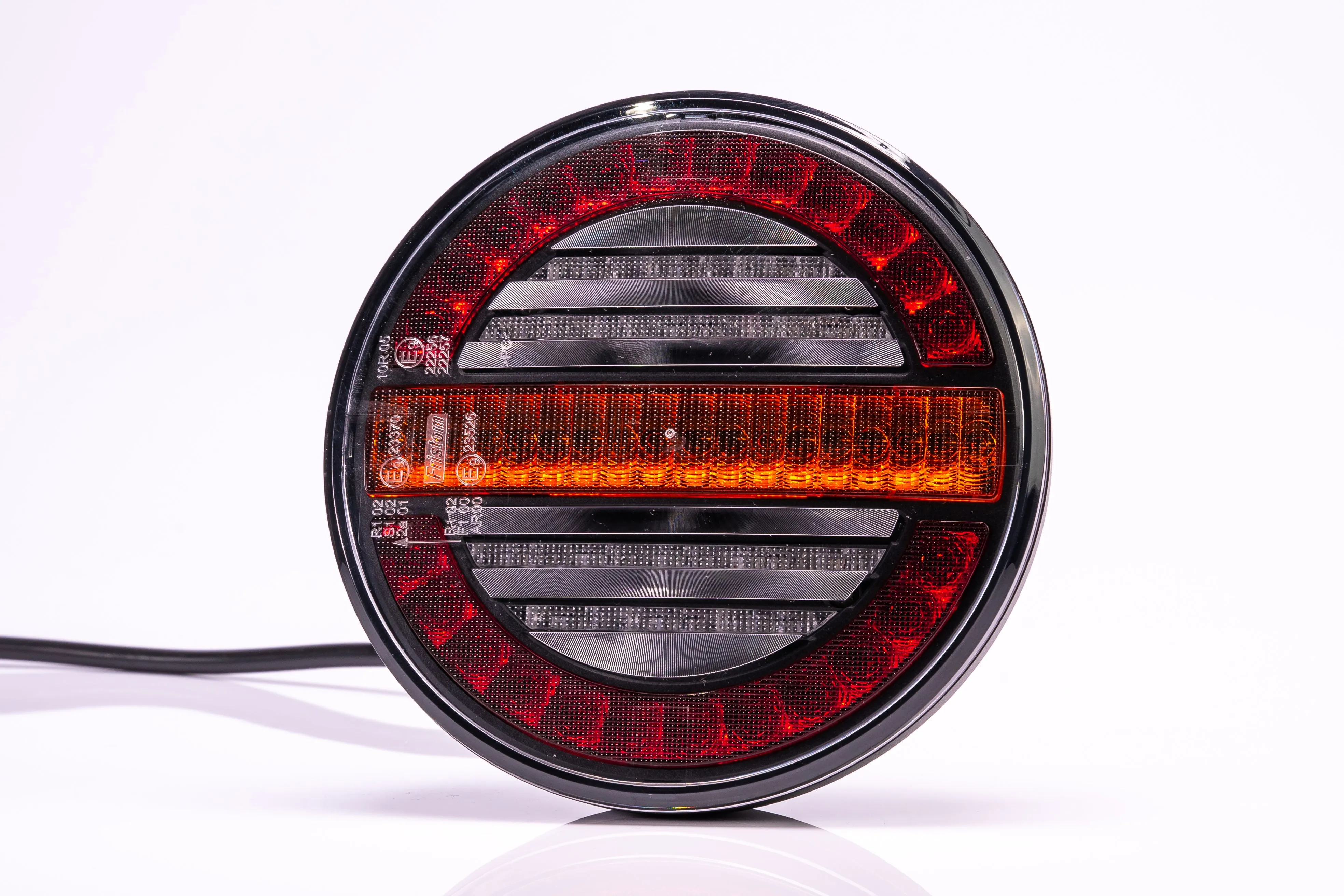 Fristom Round Hamburger Style Trailer Lamp with Dynamic Indicator