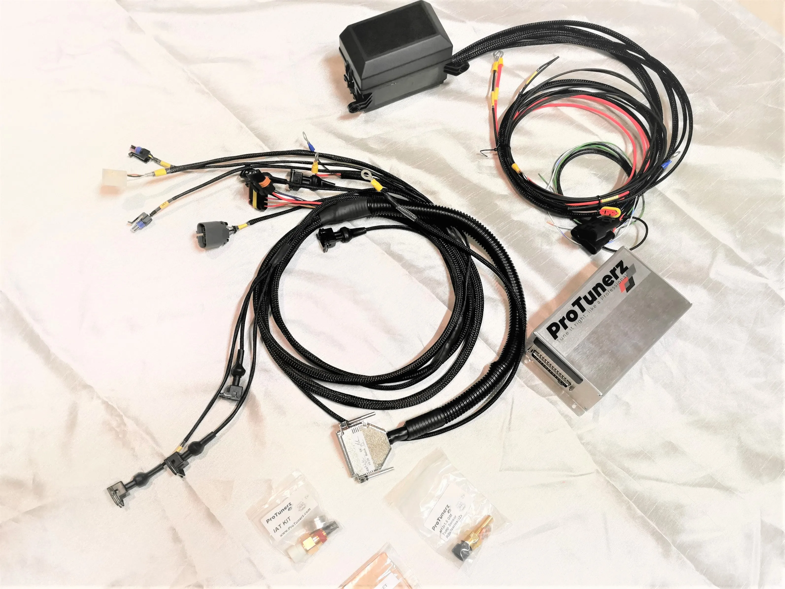 MS2 ECU   L-Series Terminated Harness & Fusebox