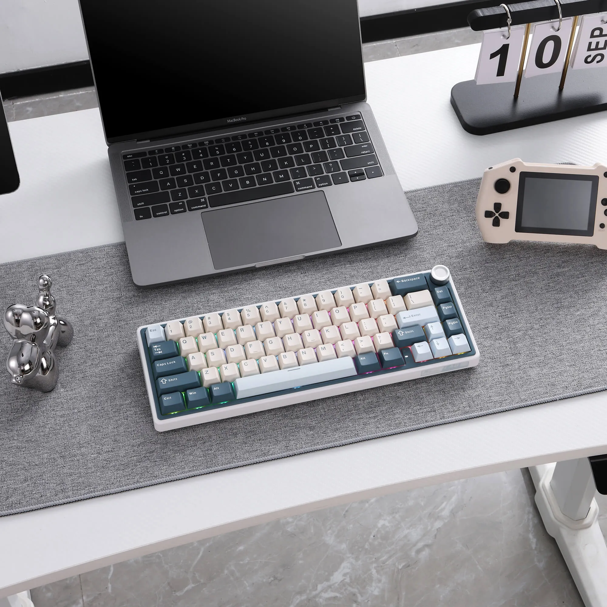 R65 65% Wireless Gaming Keyboard (QMK/VIA)