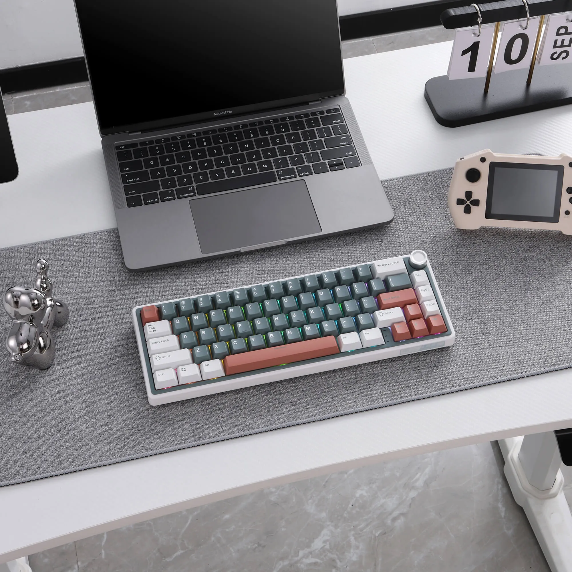 R65 65% Wireless Gaming Keyboard (QMK/VIA)