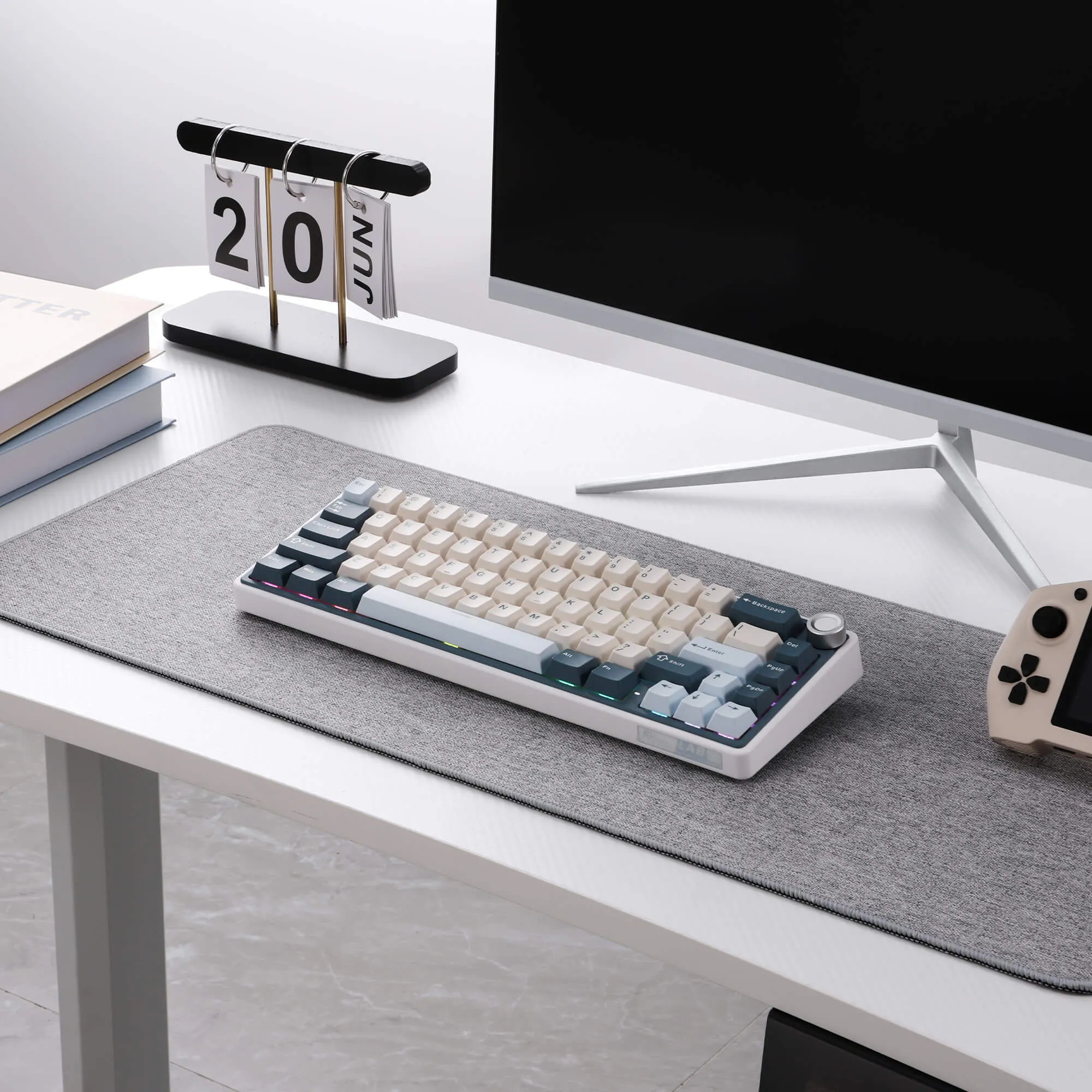 R65 65% Wireless Gaming Keyboard (QMK/VIA)