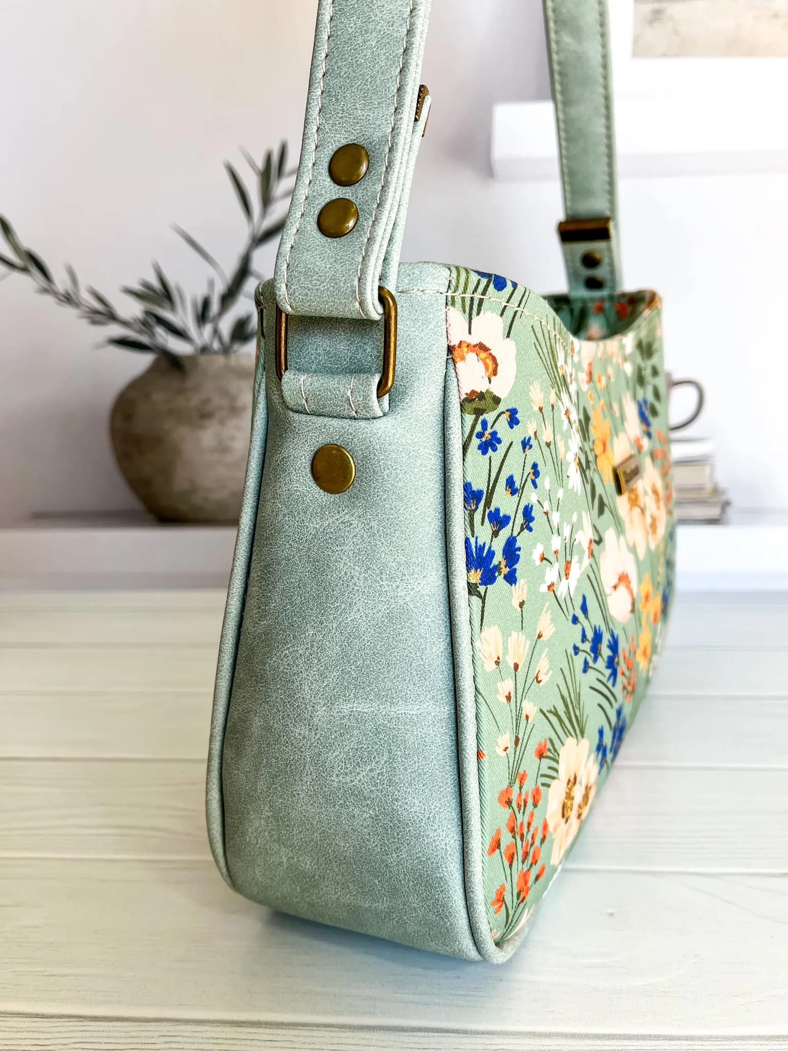 Sewing Pattern with video | Iris Shoulder Bag