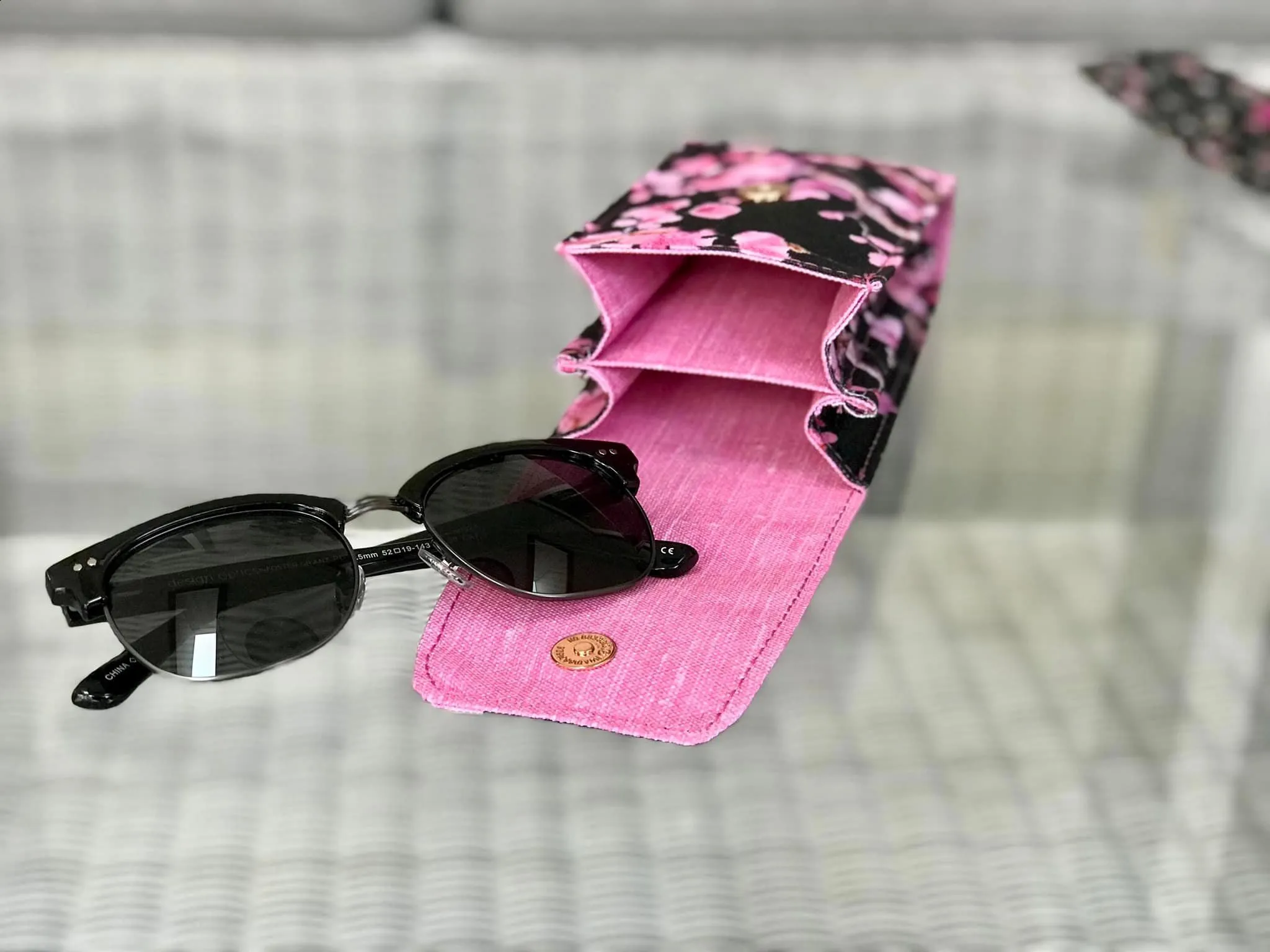 Sewing Pattern with video | The Double Vision Case