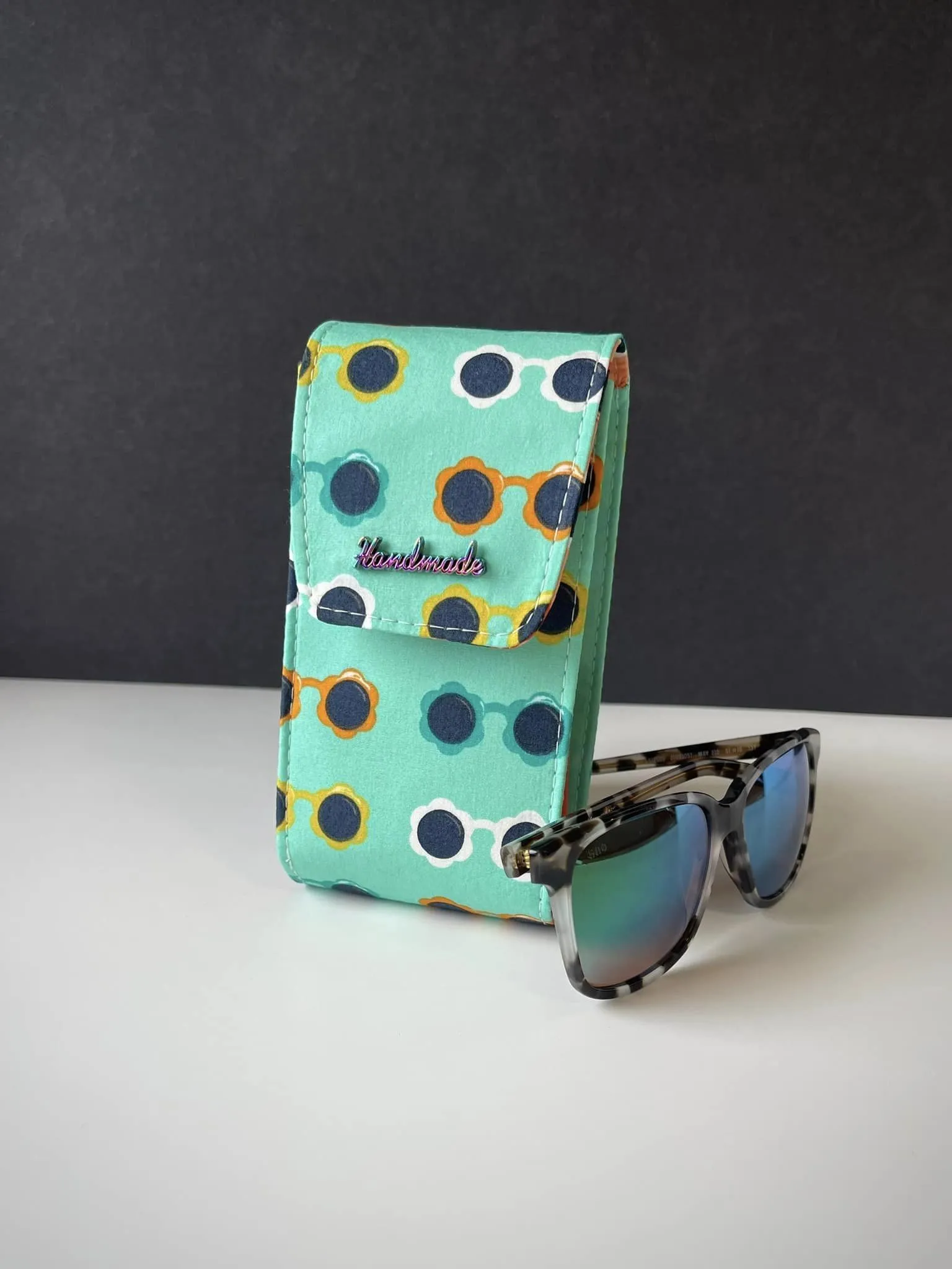 Sewing Pattern with video | The Double Vision Case