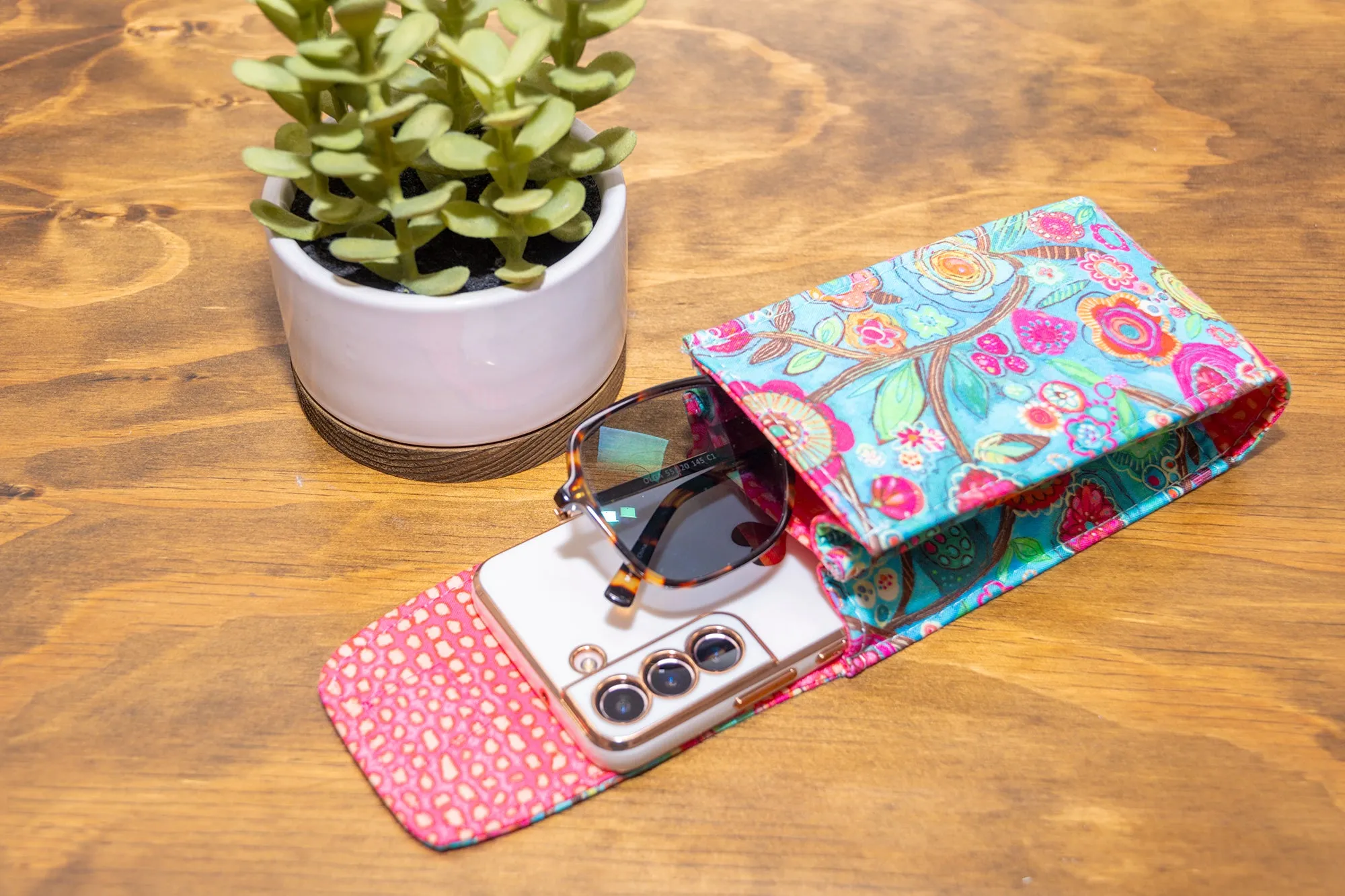 Sewing Pattern with video | The Double Vision Case
