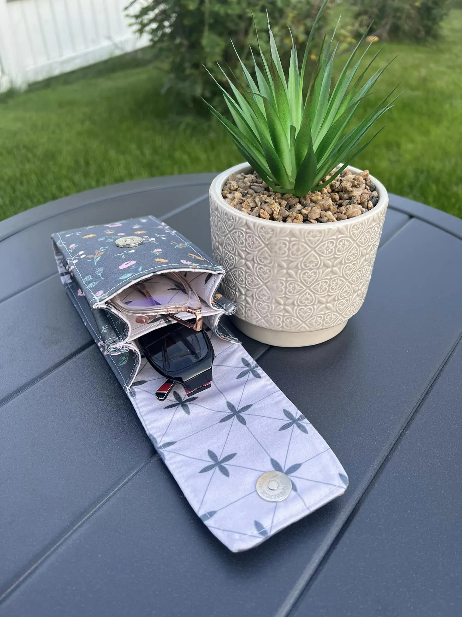 Sewing Pattern with video | The Double Vision Case