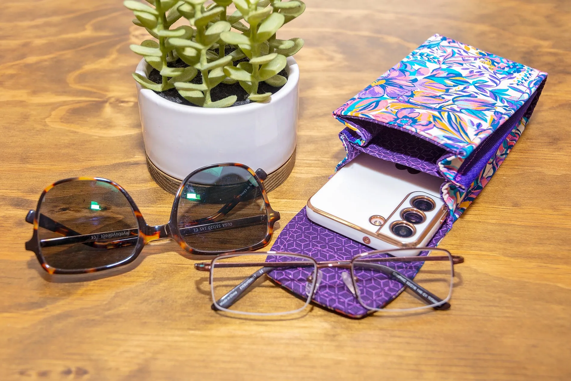 Sewing Pattern with video | The Double Vision Case