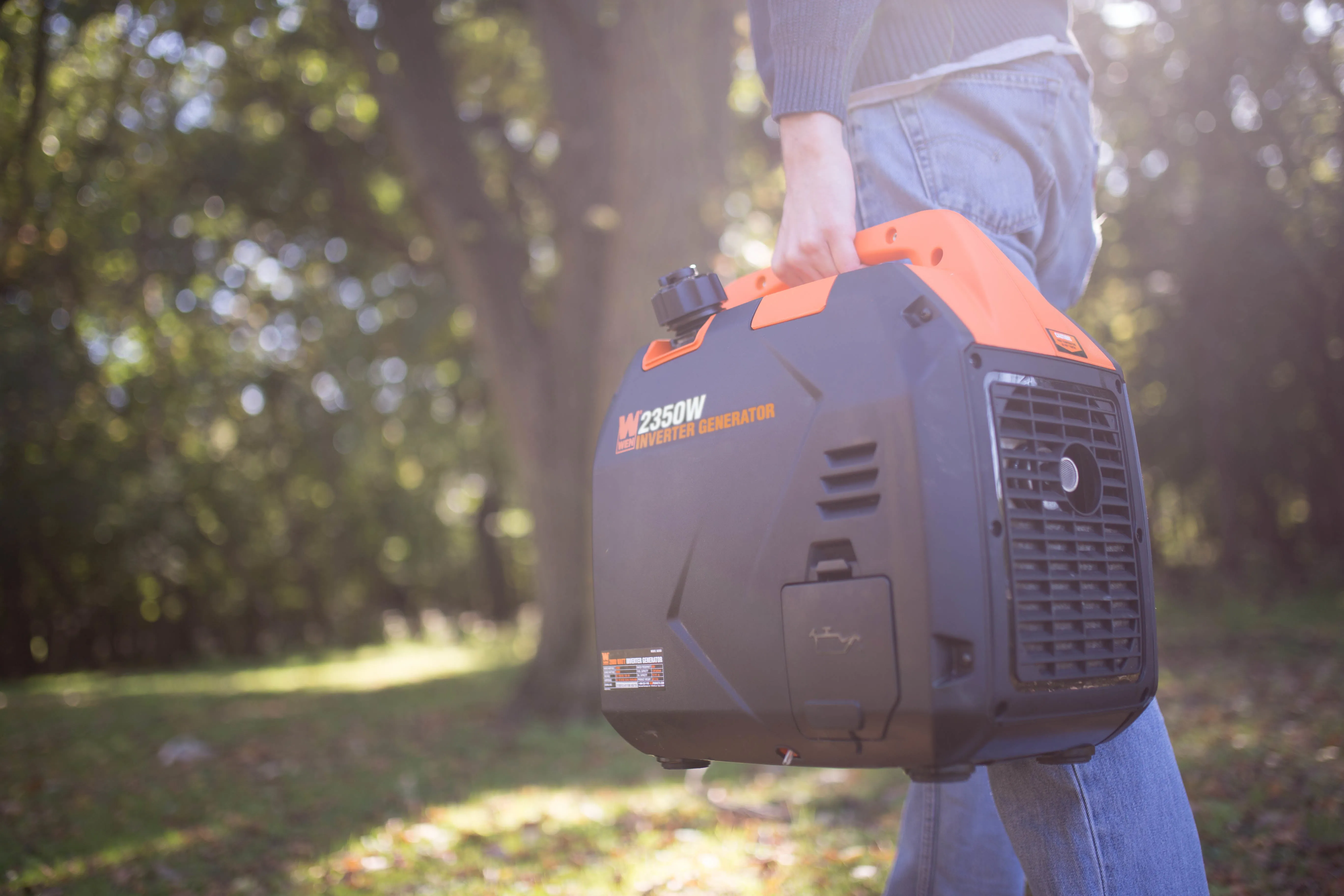 WEN R56235i Super Quiet 2350-Watt Portable Inverter Generator with Fuel Shut Off, CARB Compliant, Ultra Lightweight (Manufacturer Refurbished)