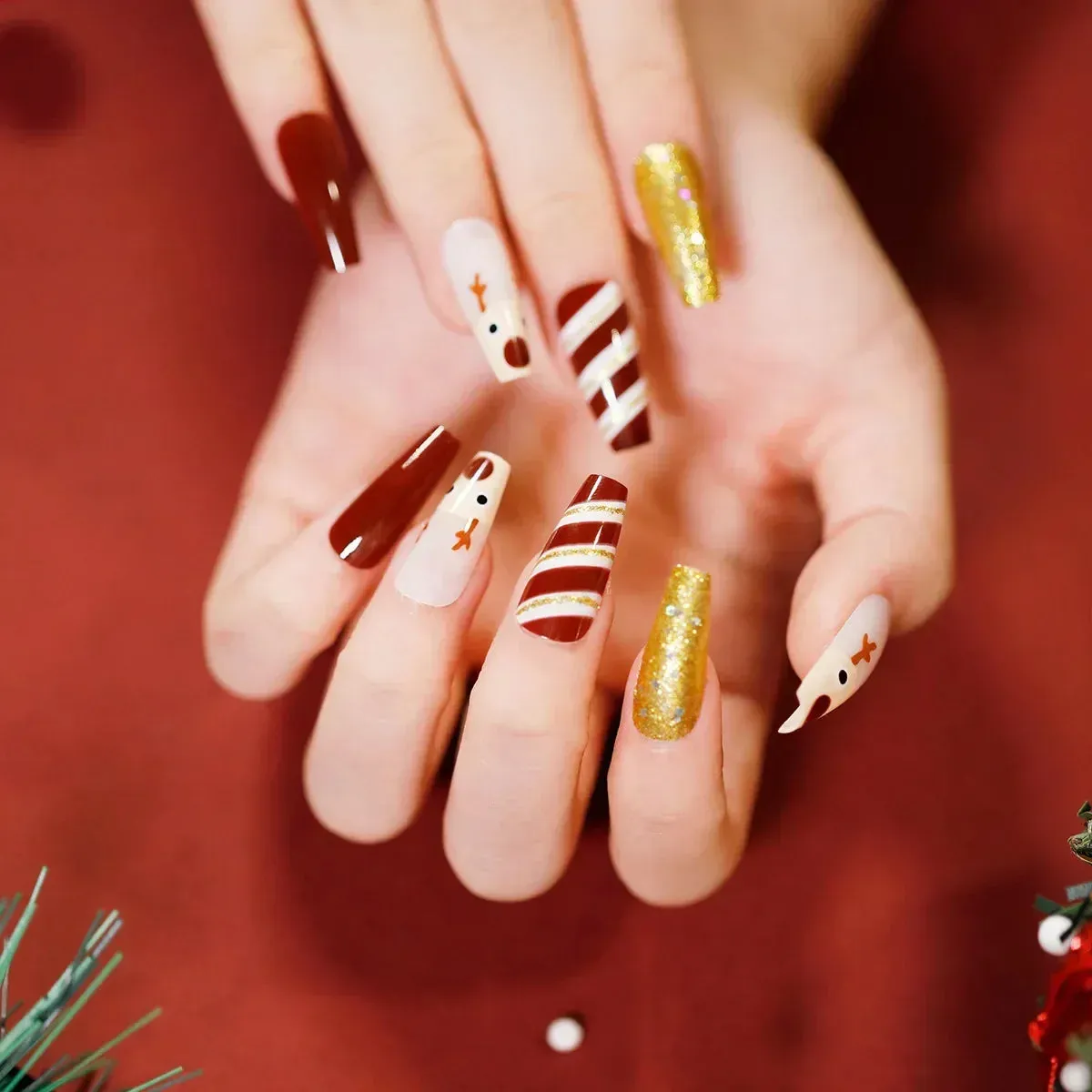 Wenkouban-24Pcs Christmas New Purple Rabbit Cute Short False Nails Tips Snowman Elk Pattern Design Wearable Fake Nails Press On Nail Art