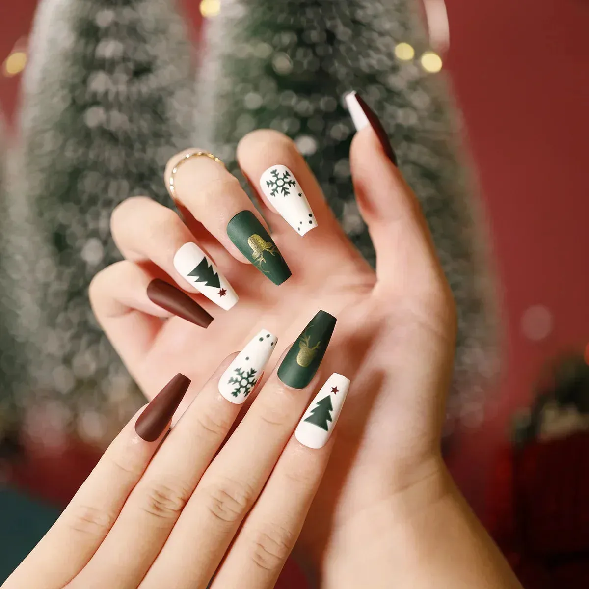 Wenkouban-24Pcs Christmas New Purple Rabbit Cute Short False Nails Tips Snowman Elk Pattern Design Wearable Fake Nails Press On Nail Art