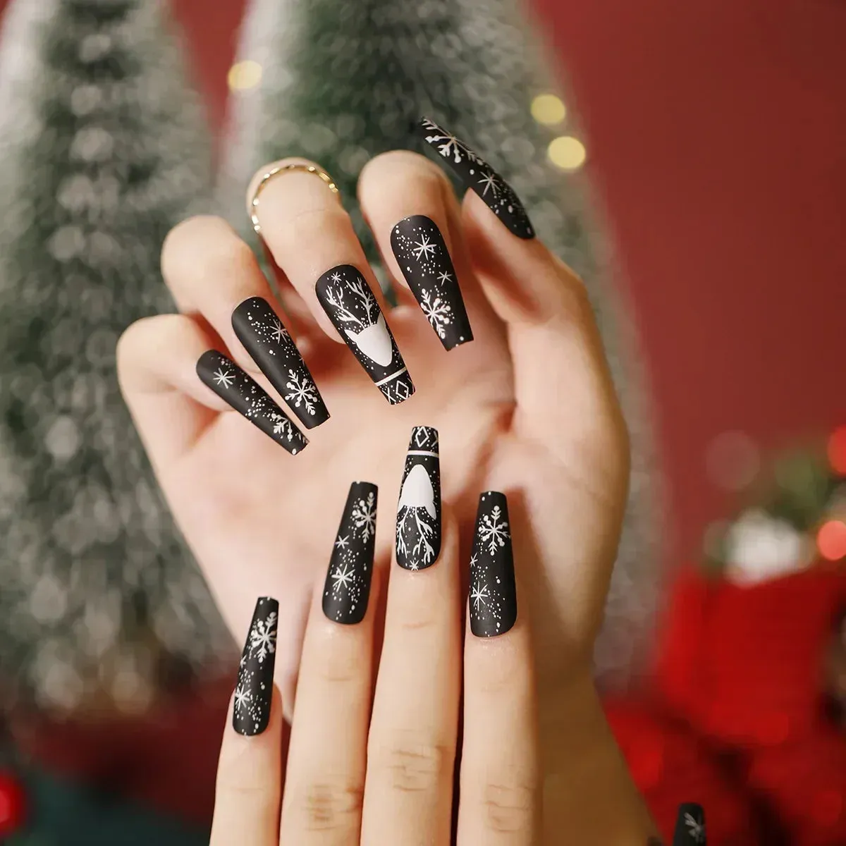 Wenkouban-24Pcs Christmas New Purple Rabbit Cute Short False Nails Tips Snowman Elk Pattern Design Wearable Fake Nails Press On Nail Art