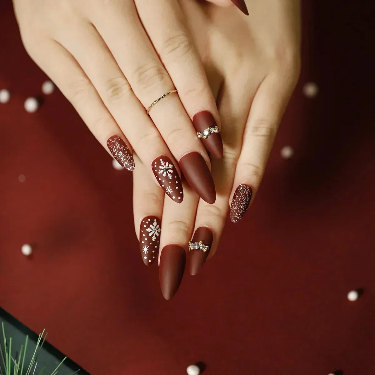 Wenkouban-24Pcs Christmas New Purple Rabbit Cute Short False Nails Tips Snowman Elk Pattern Design Wearable Fake Nails Press On Nail Art